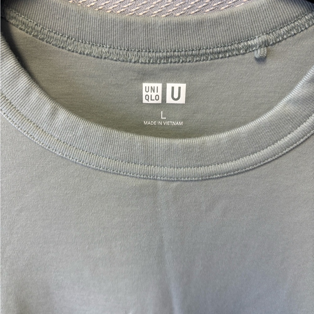 Uni QLO safe green 100% cotton short sleeve tee. Size large. - Picture 2 of 2